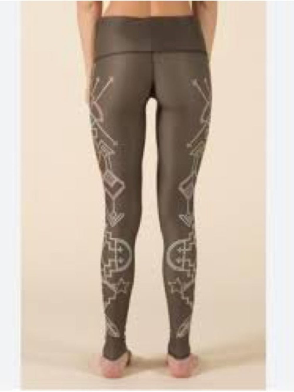 teeki - Seven Crowns Leggings Yoga Pants Size: XS